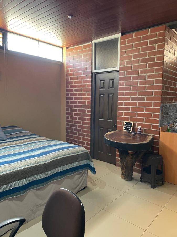 Huehueloft1 Estacionamiento Y Wifi Apartment เอวเอวเตนานโก ภายนอก รูปภาพ