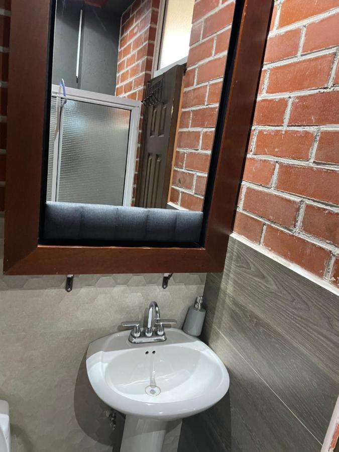 Huehueloft1 Estacionamiento Y Wifi Apartment เอวเอวเตนานโก ภายนอก รูปภาพ